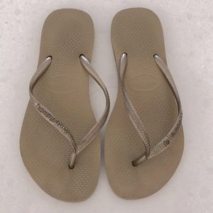Women’s sz 6 Havaianas Flip Flops